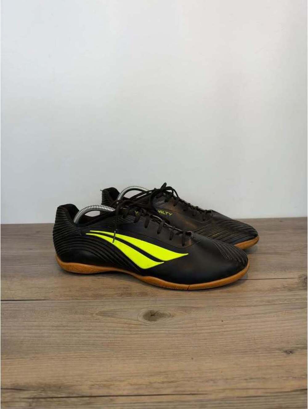 Penalty Futsal Indoor Soccer Shoes Men's Size 10.5 EUR 44